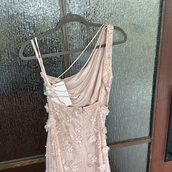 Mac Duggal One Shoulder Dress in Cream with Floral Accents - Picture 10 of 12